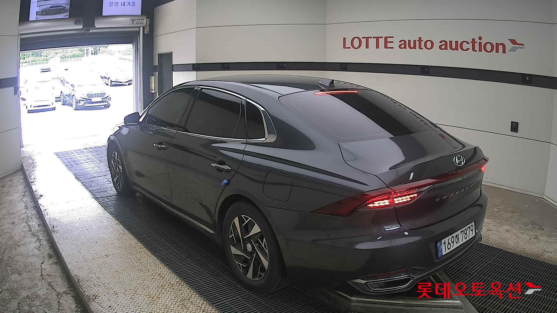 2022 - hyundai grandeur