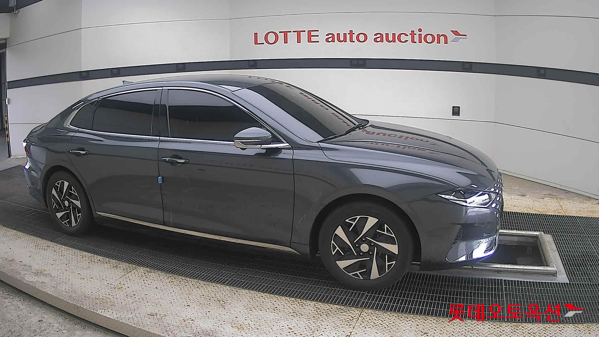 2022 - hyundai grandeur