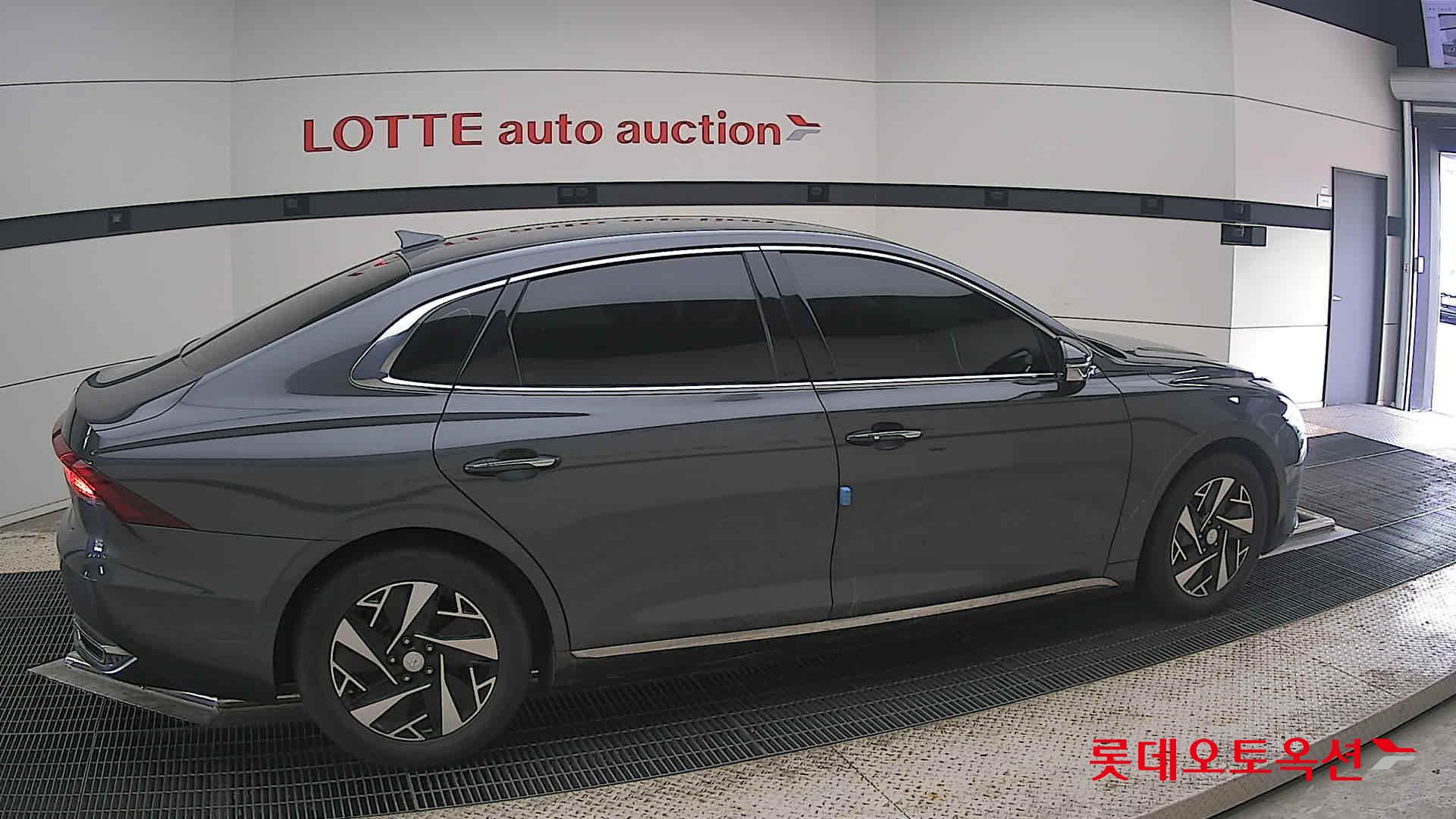 2022 - hyundai grandeur