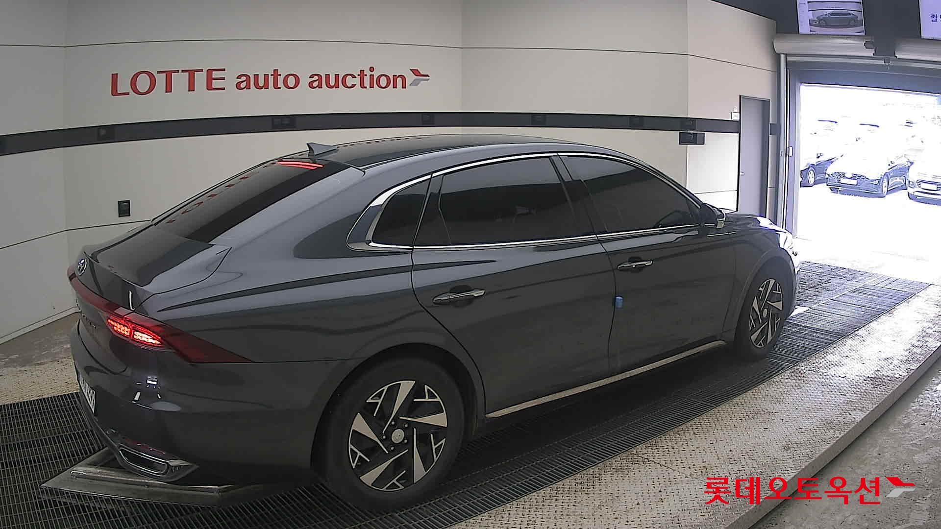 2022 - hyundai grandeur