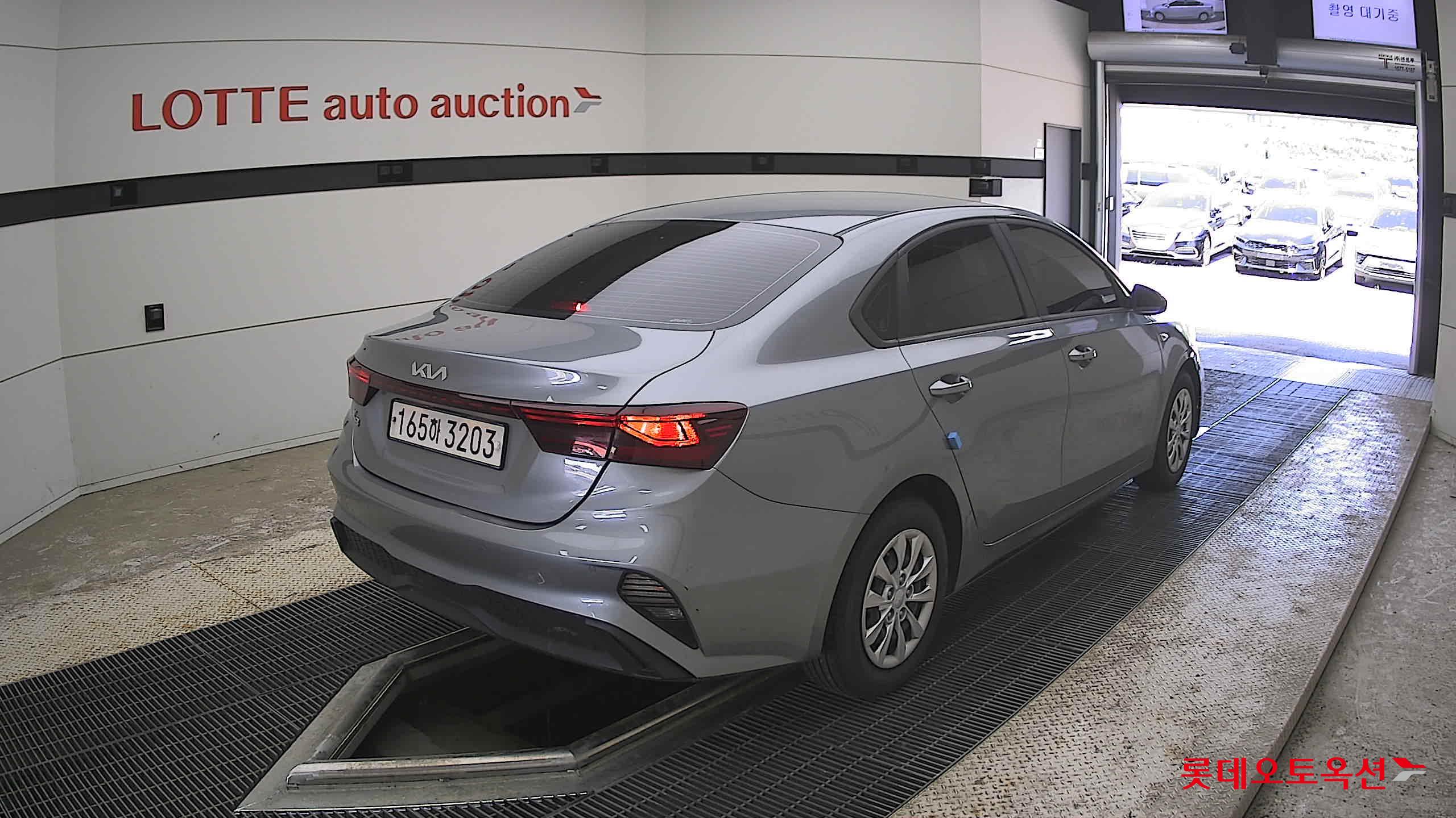 Kia K3 - 5