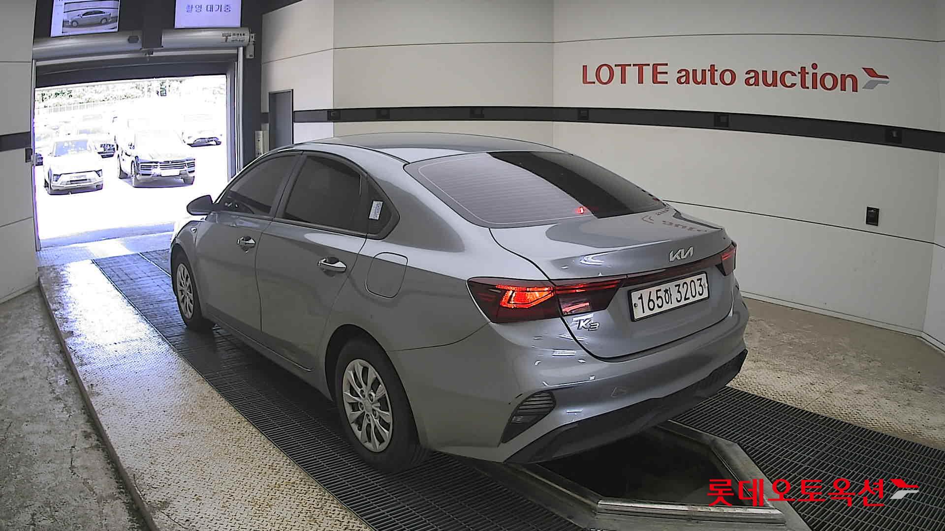 Kia K3 - 4