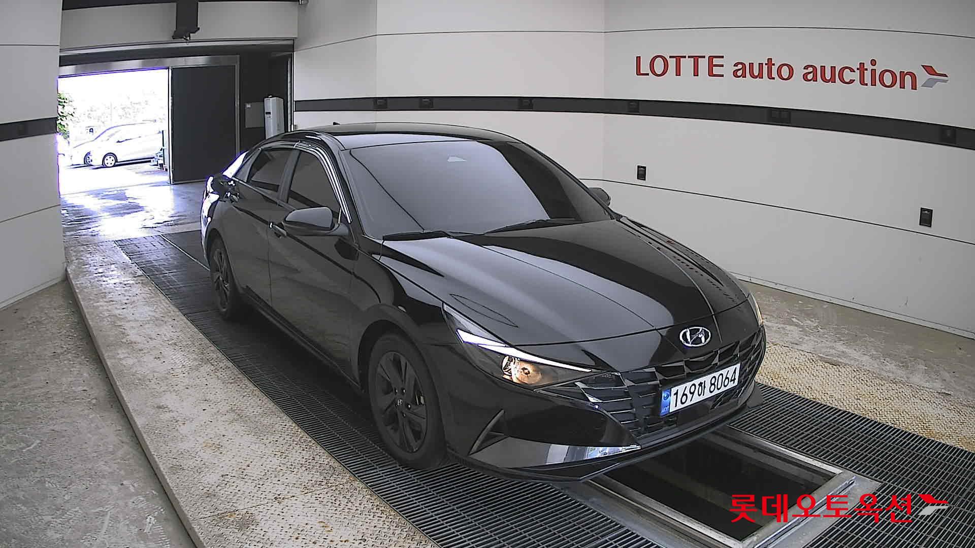Hyundai Elantra - 6