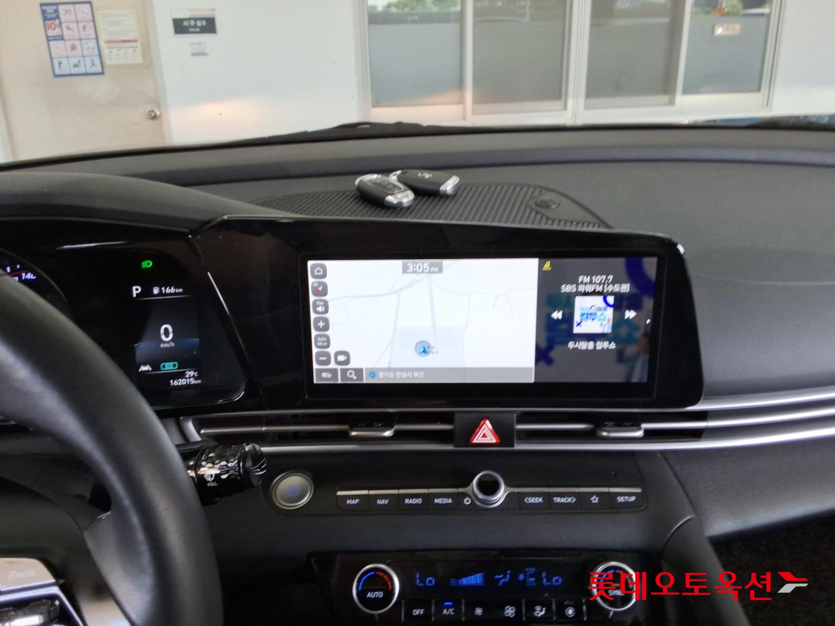 Hyundai Elantra - 32