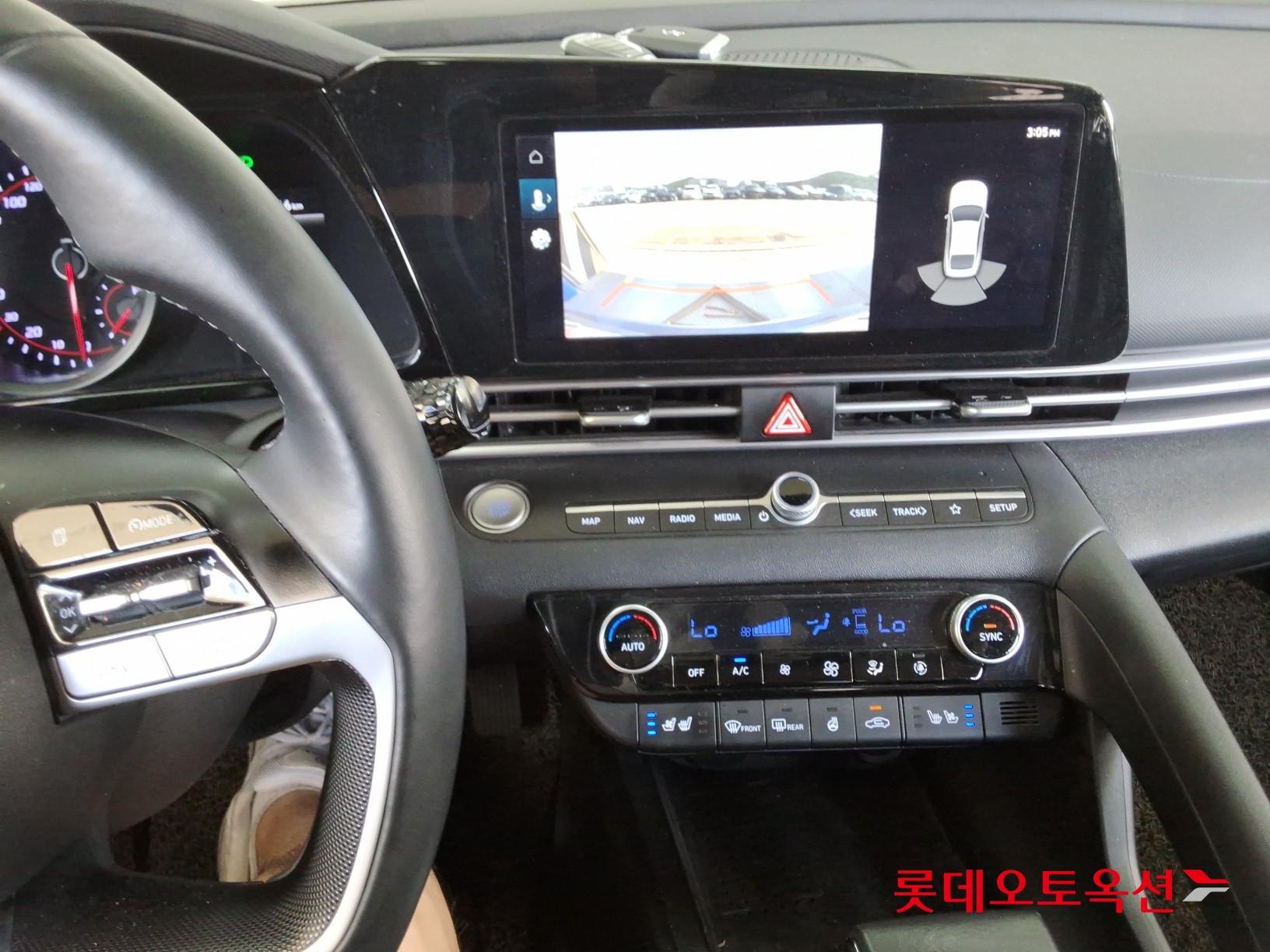 Hyundai Elantra - 33