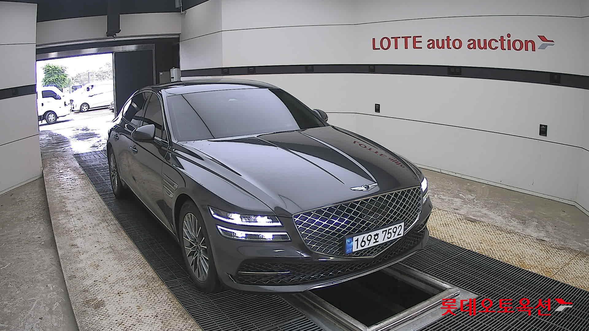 Genesis G80 - 24
