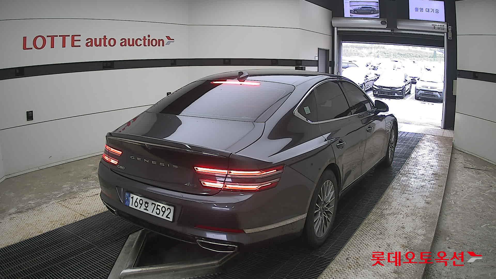 Genesis G80 - 18