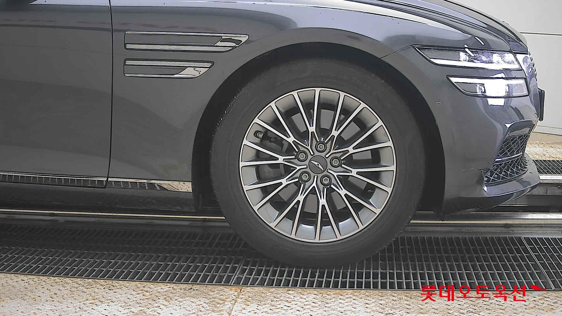 Genesis G80 - 27