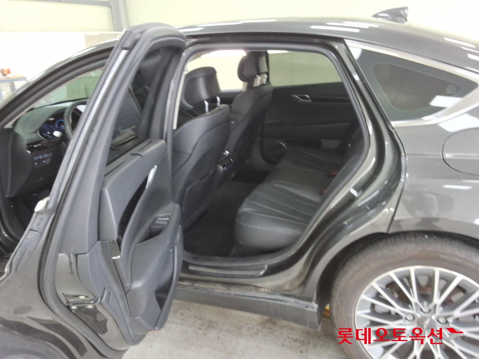 Genesis G80 - 38