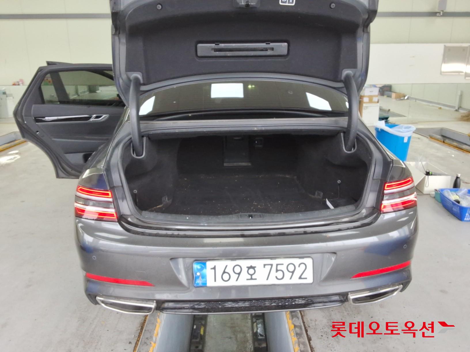 Genesis G80 - 9