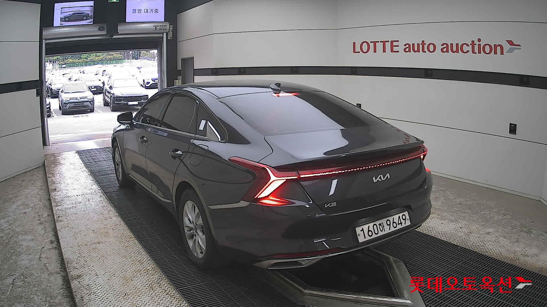 Kia K8 - 16