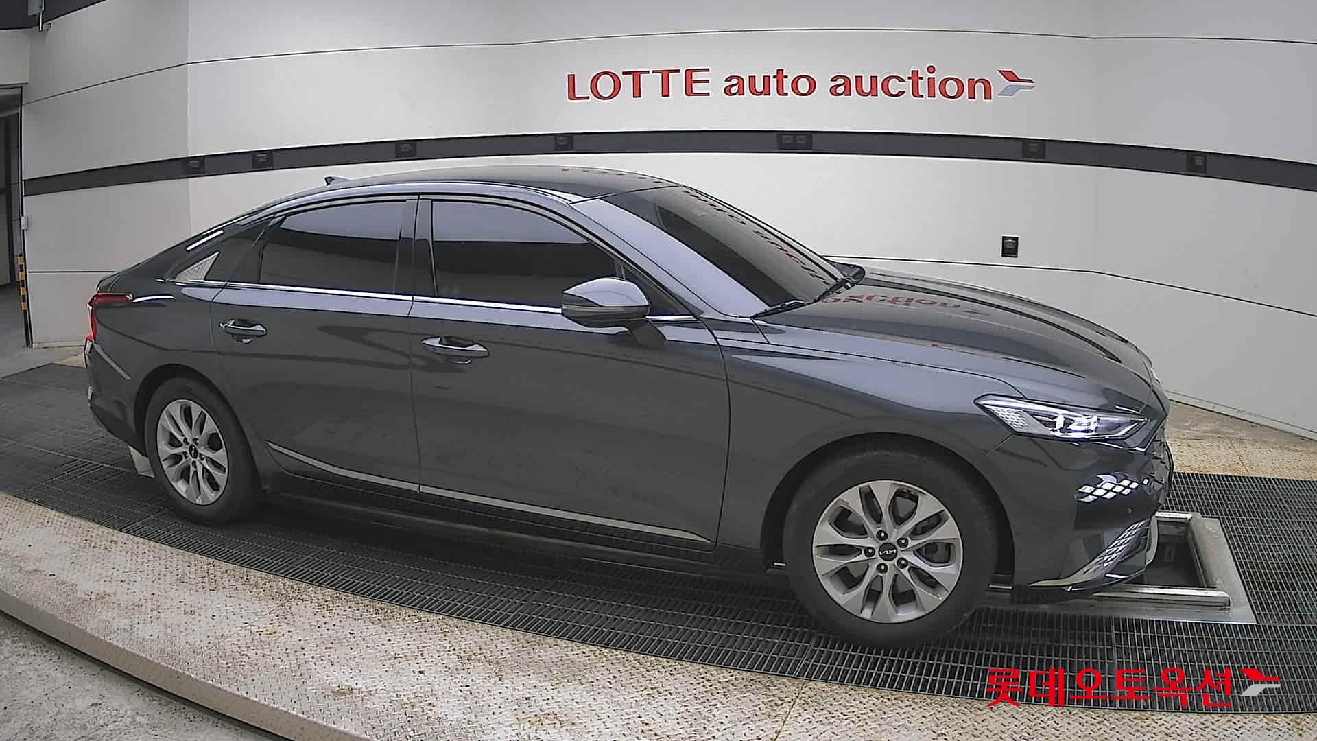 Kia K8 - 22