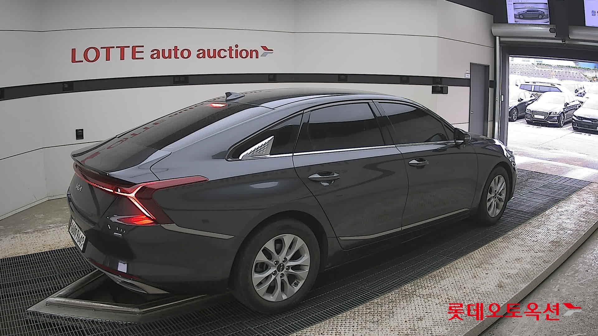 Kia K8 - 19
