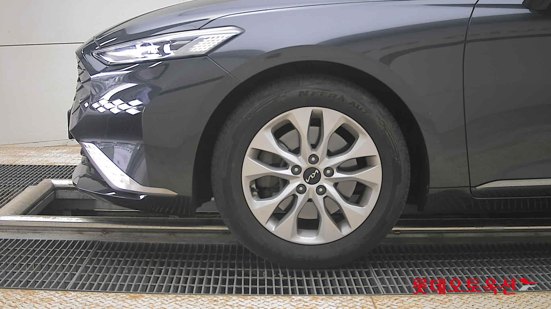 Kia K8 - 25