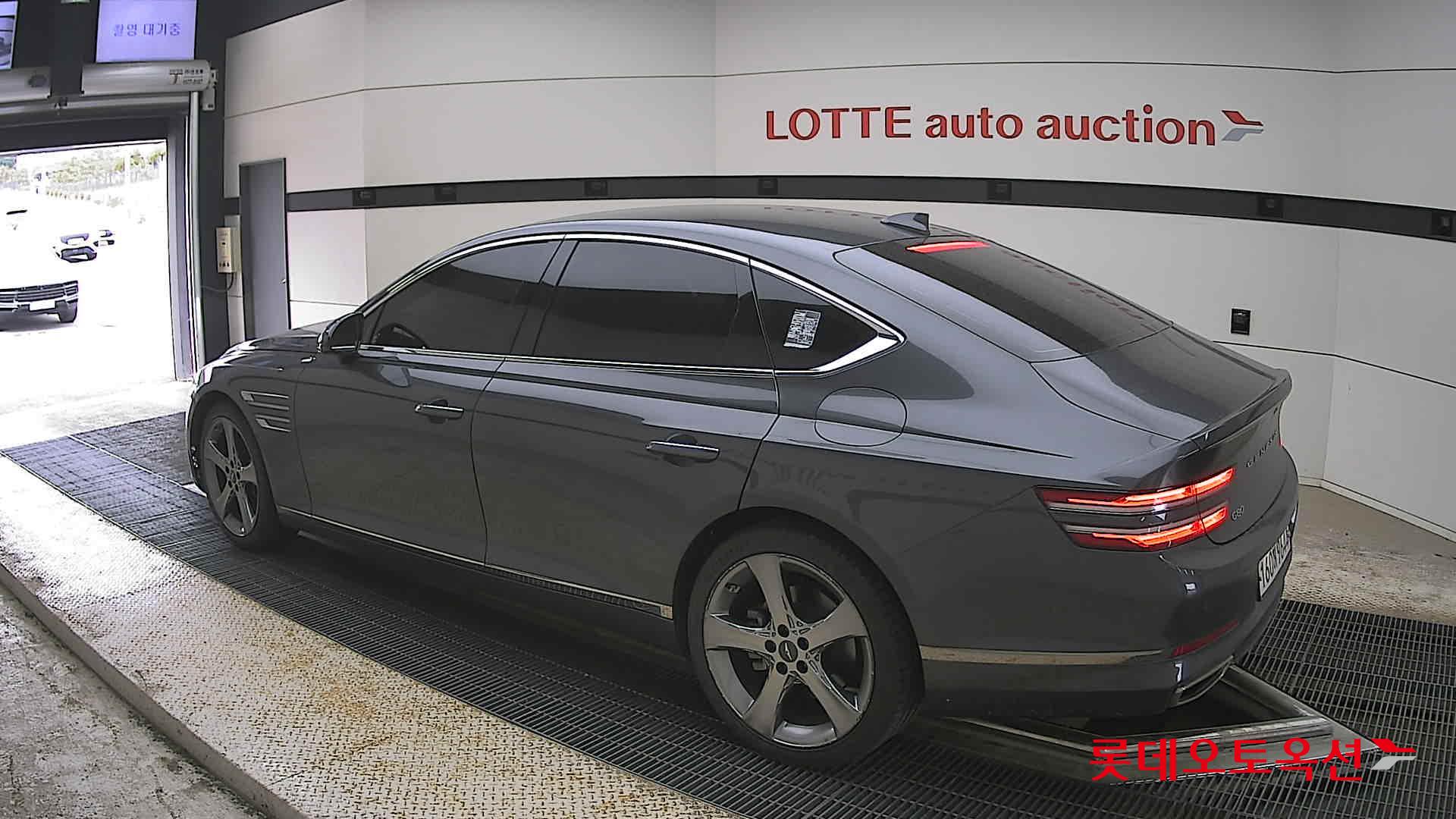 Genesis G80 - 15
