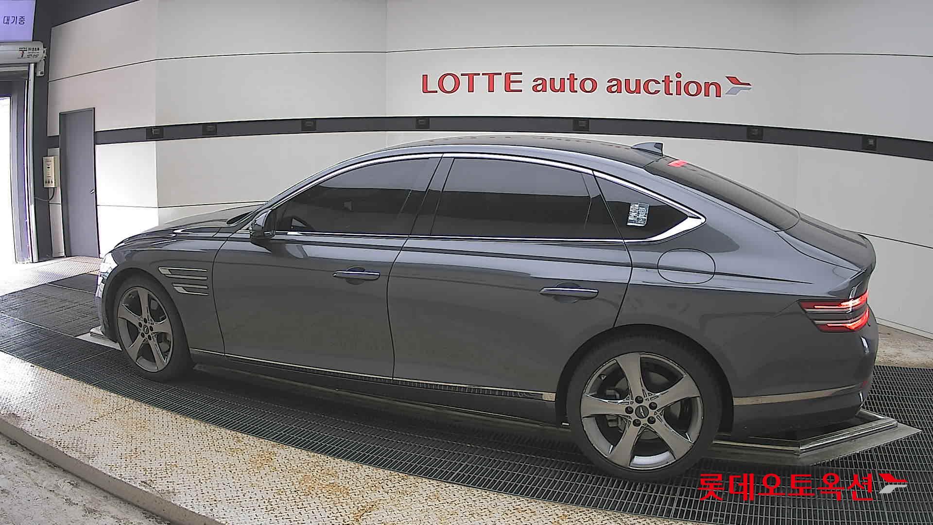 Genesis G80 - 14