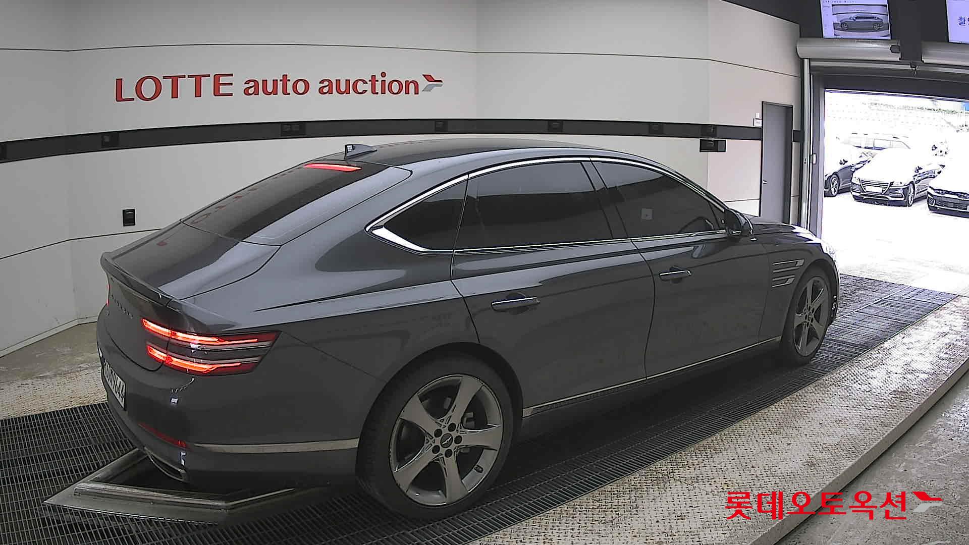 Genesis G80 - 19
