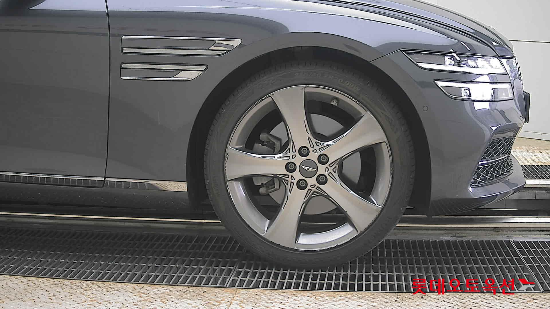 Genesis G80 - 27