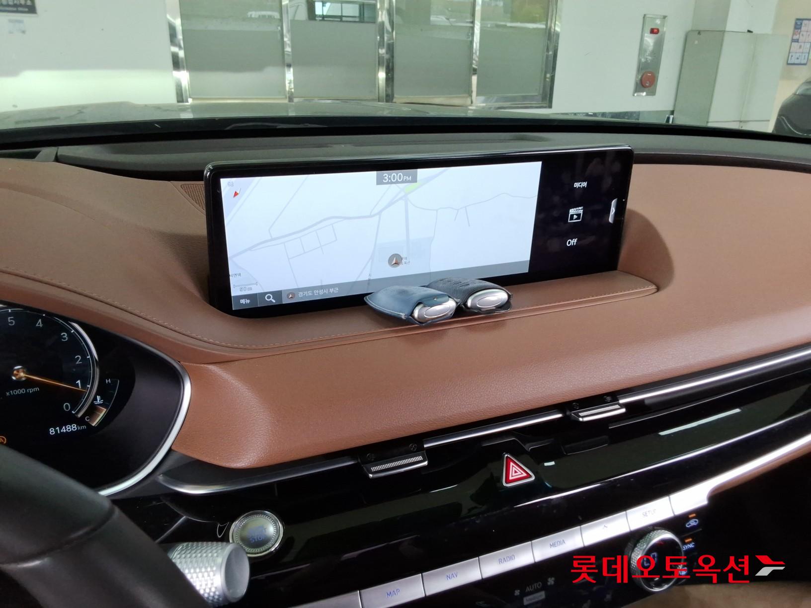 Genesis G80 - 32