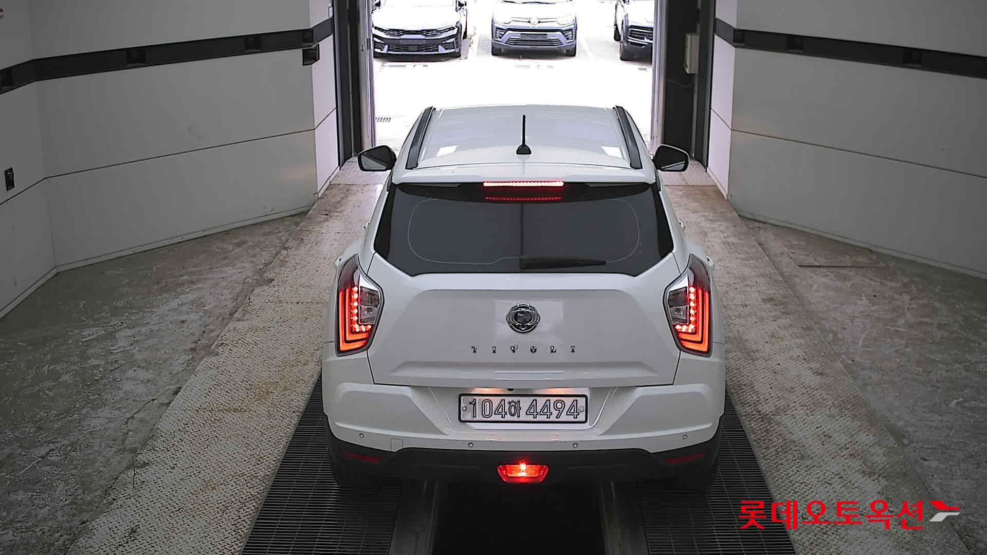 KG Mobility Tivoli - 17