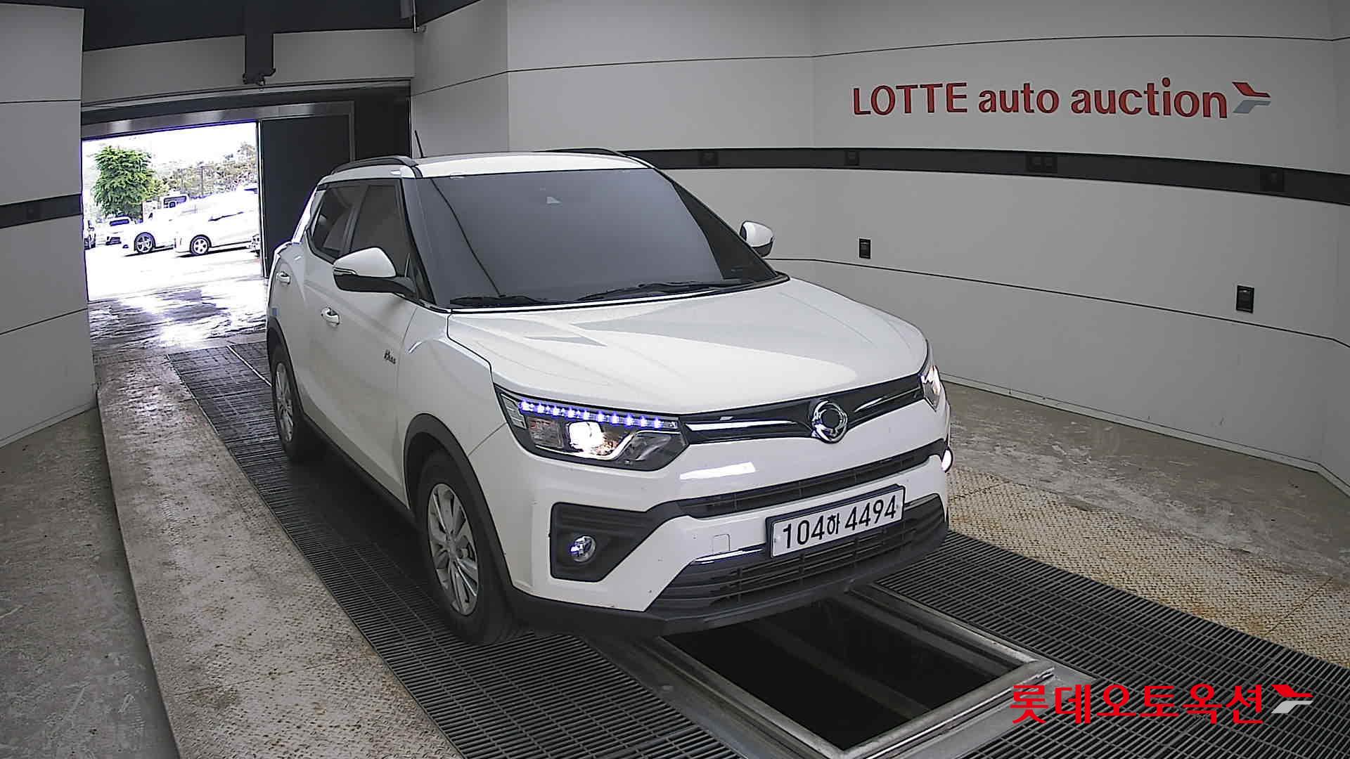 KG Mobility Tivoli - 24
