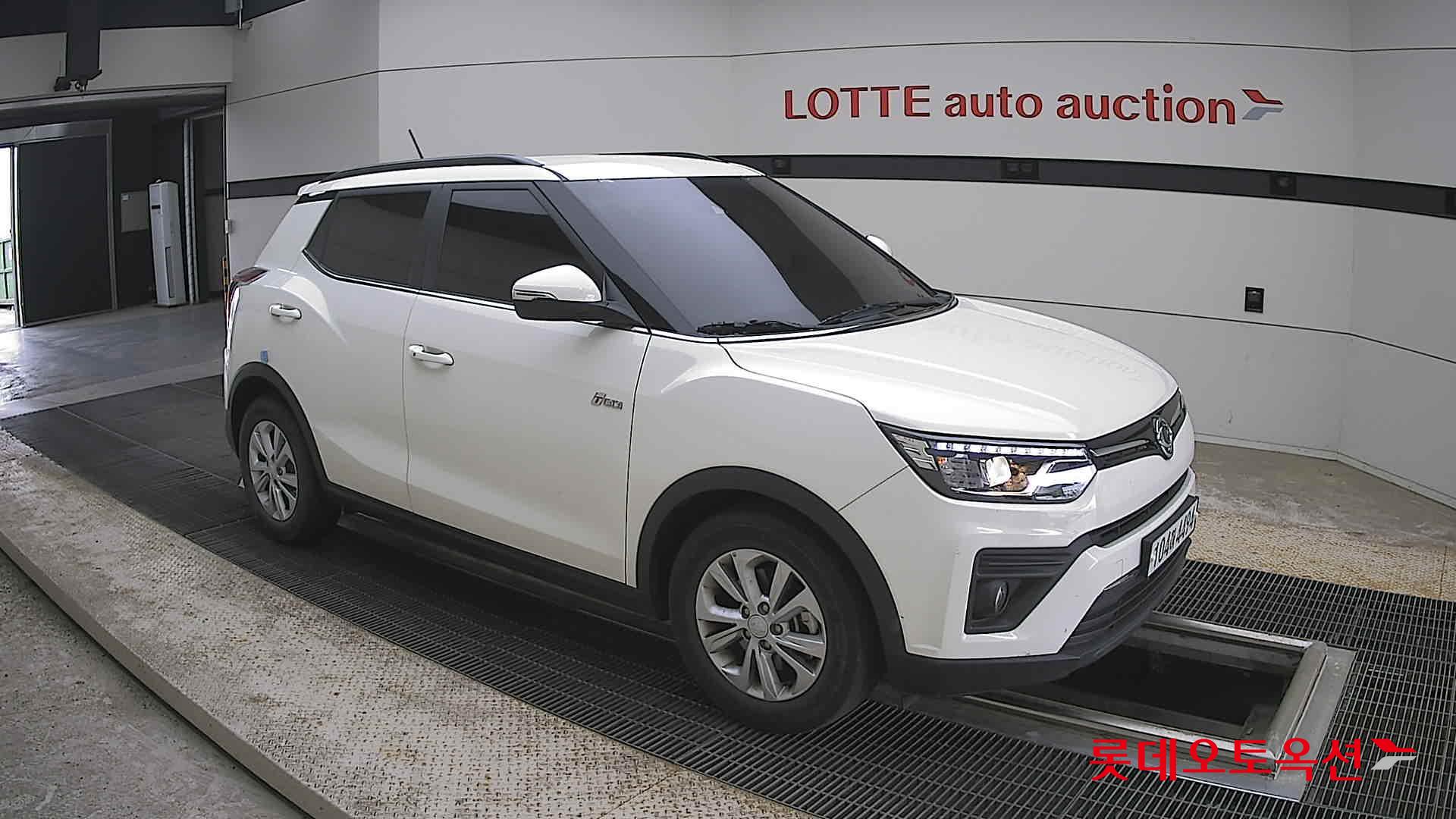KG Mobility Tivoli - 23