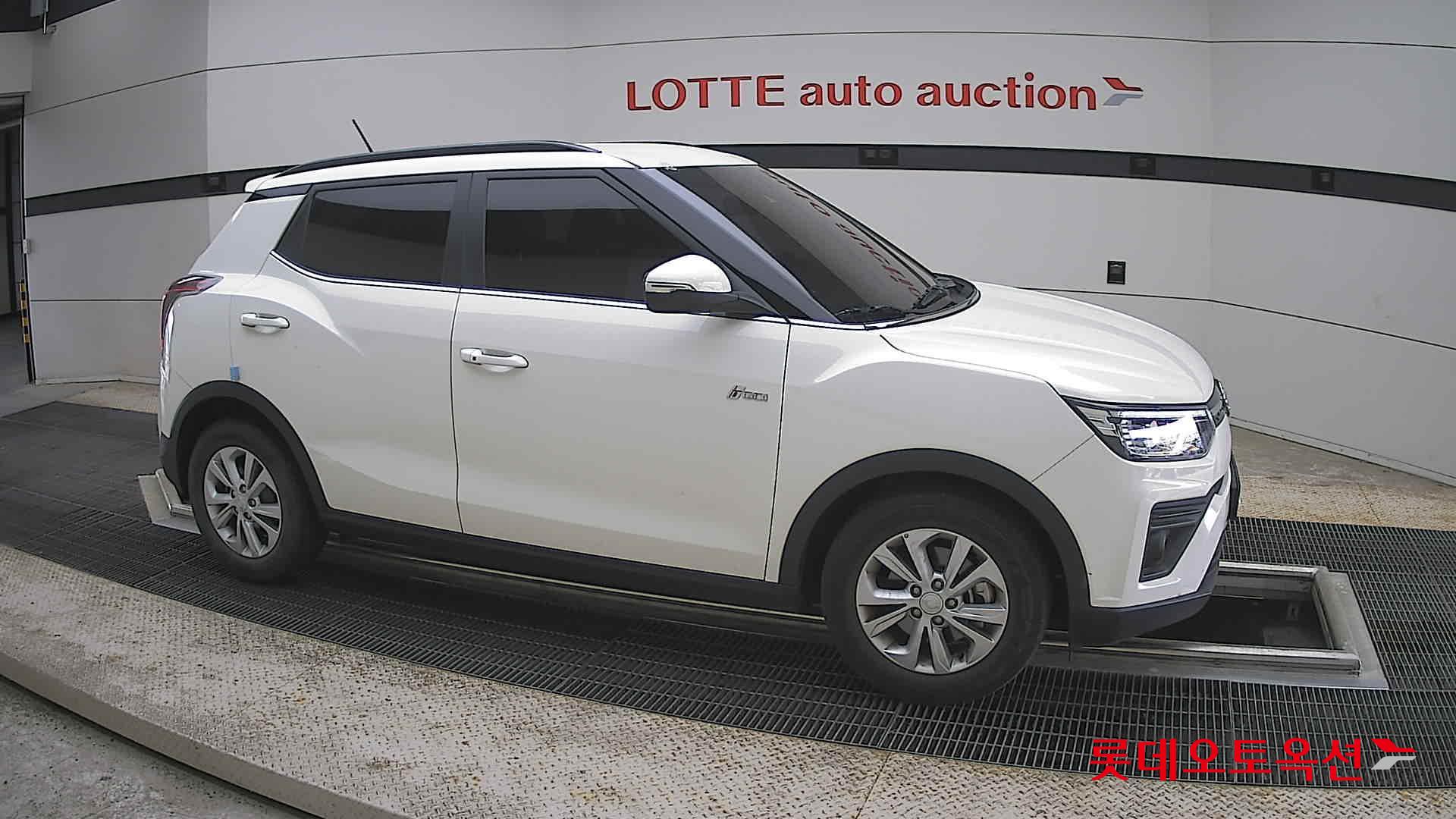 KG Mobility Tivoli - 22