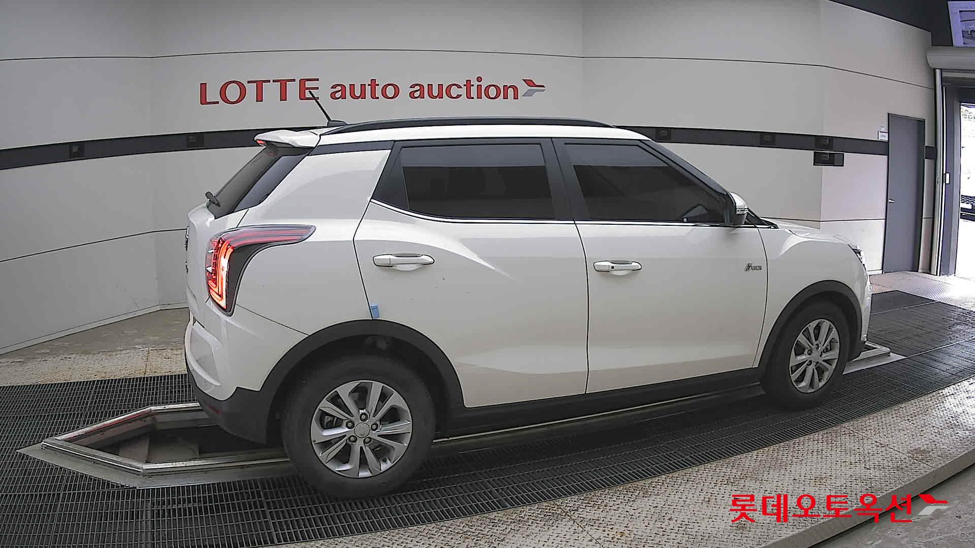 KG Mobility Tivoli - 20