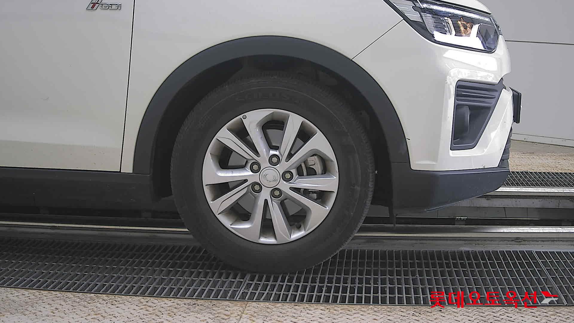 KG Mobility Tivoli - 27