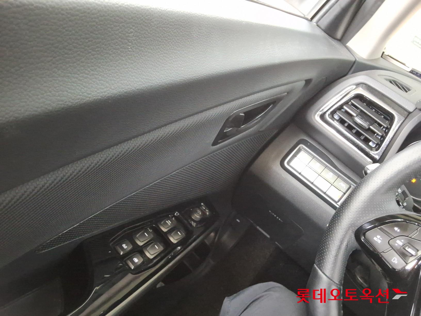 KG Mobility Tivoli - 29