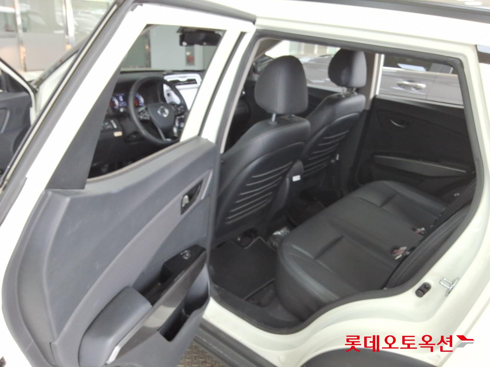 KG Mobility Tivoli - 37