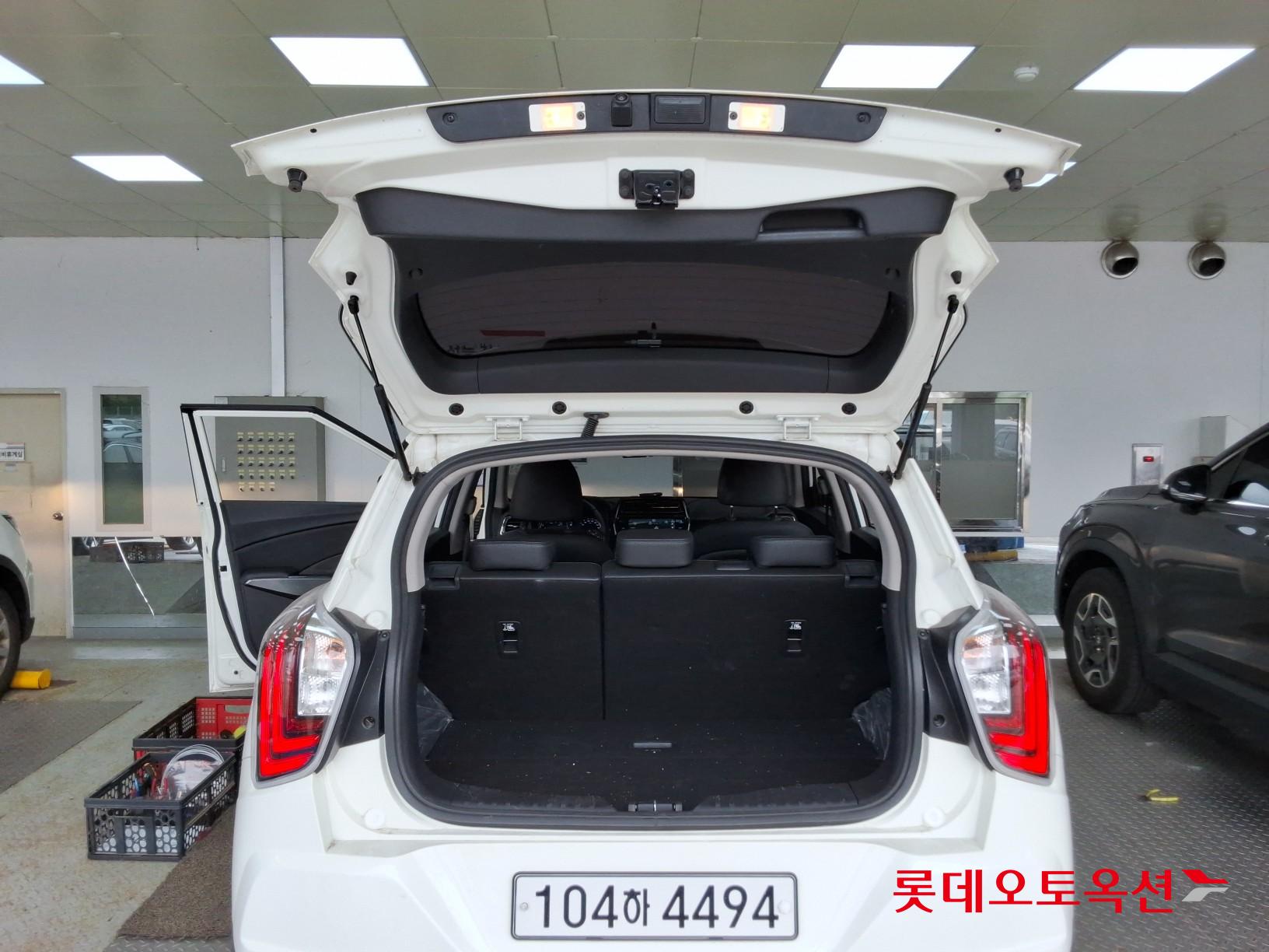 KG Mobility Tivoli - 9