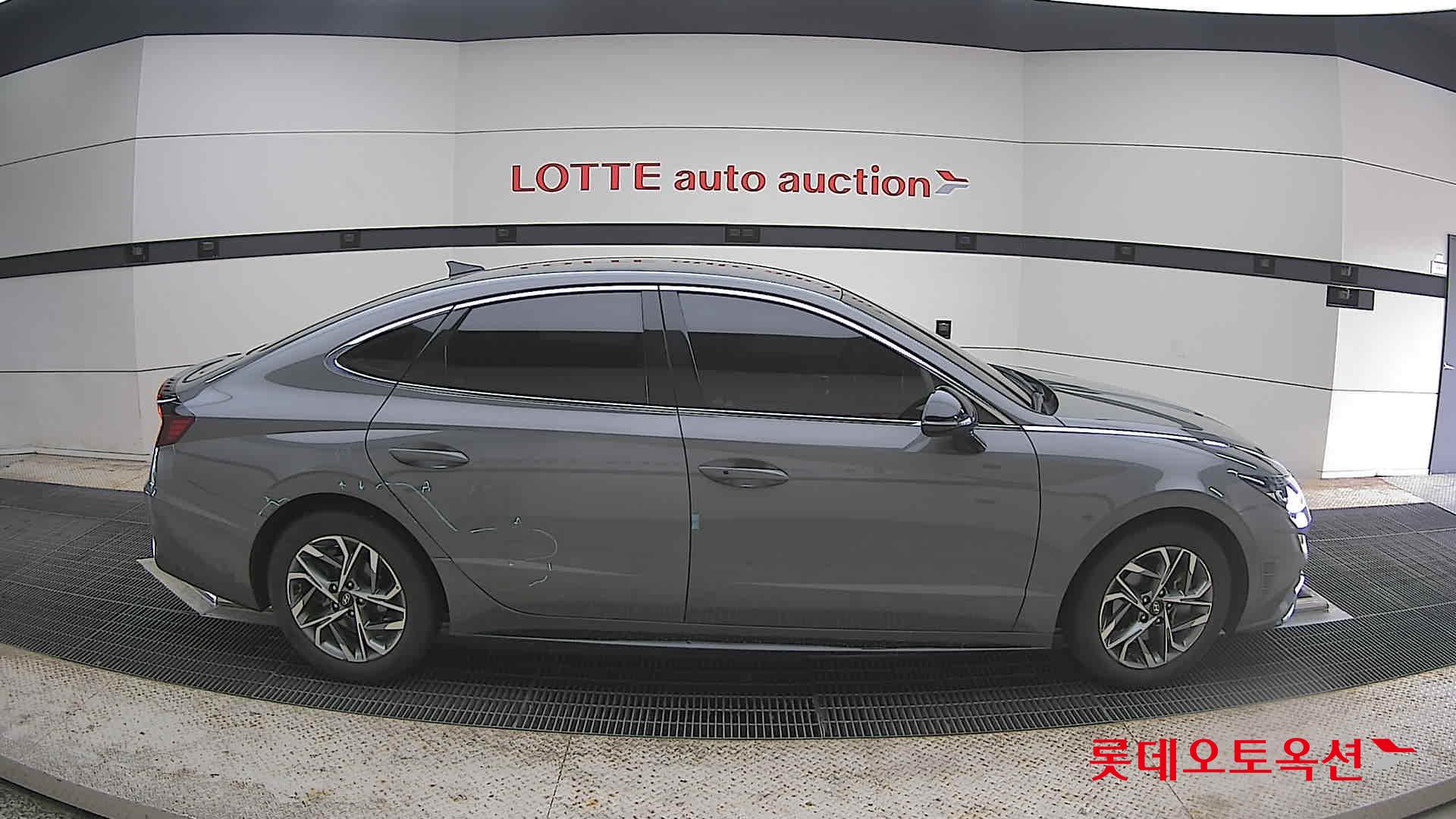 Hyundai Sonata - 21