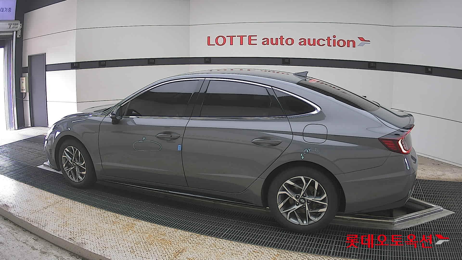 Hyundai Sonata - 14