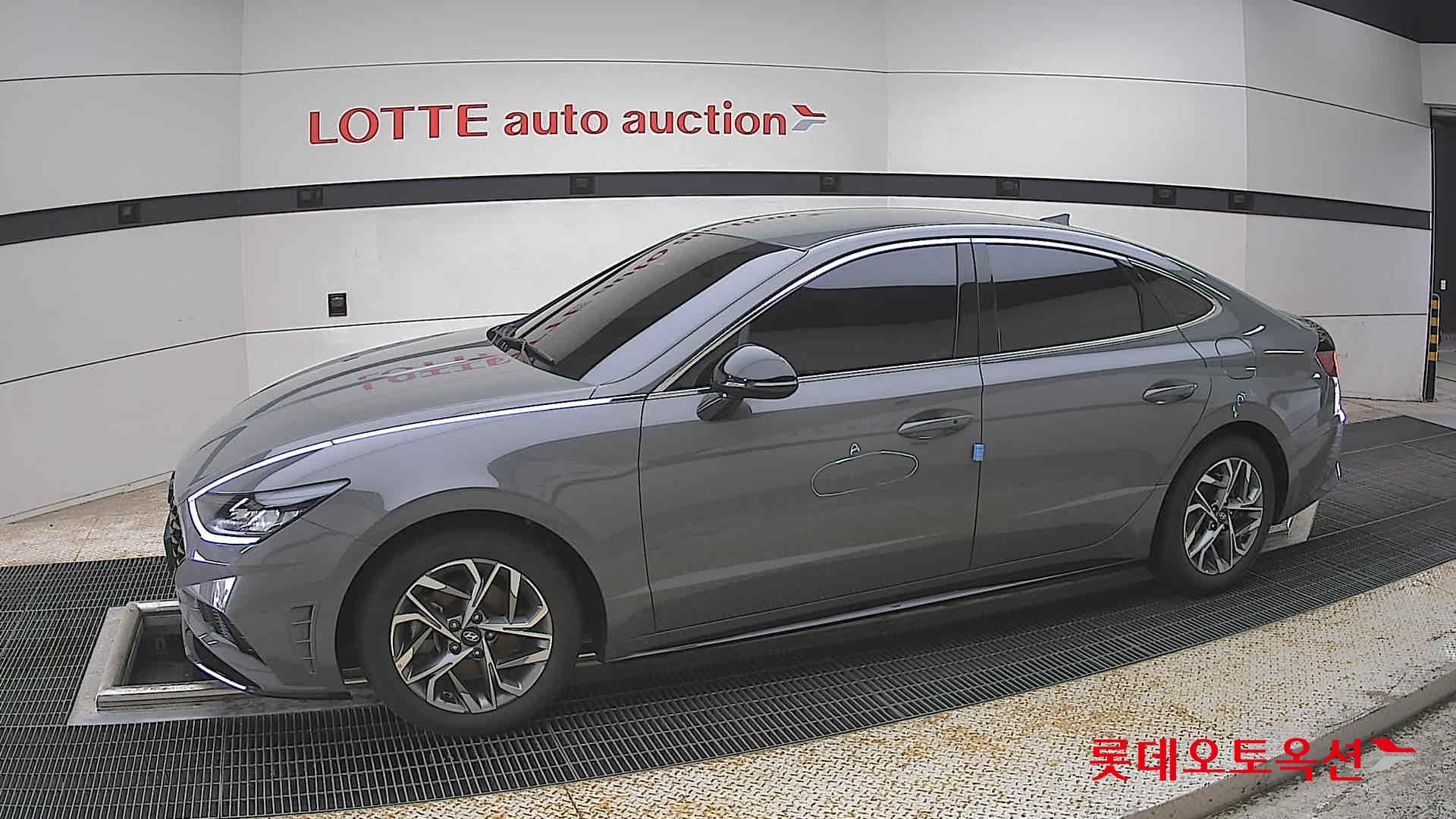 Hyundai Sonata - 12