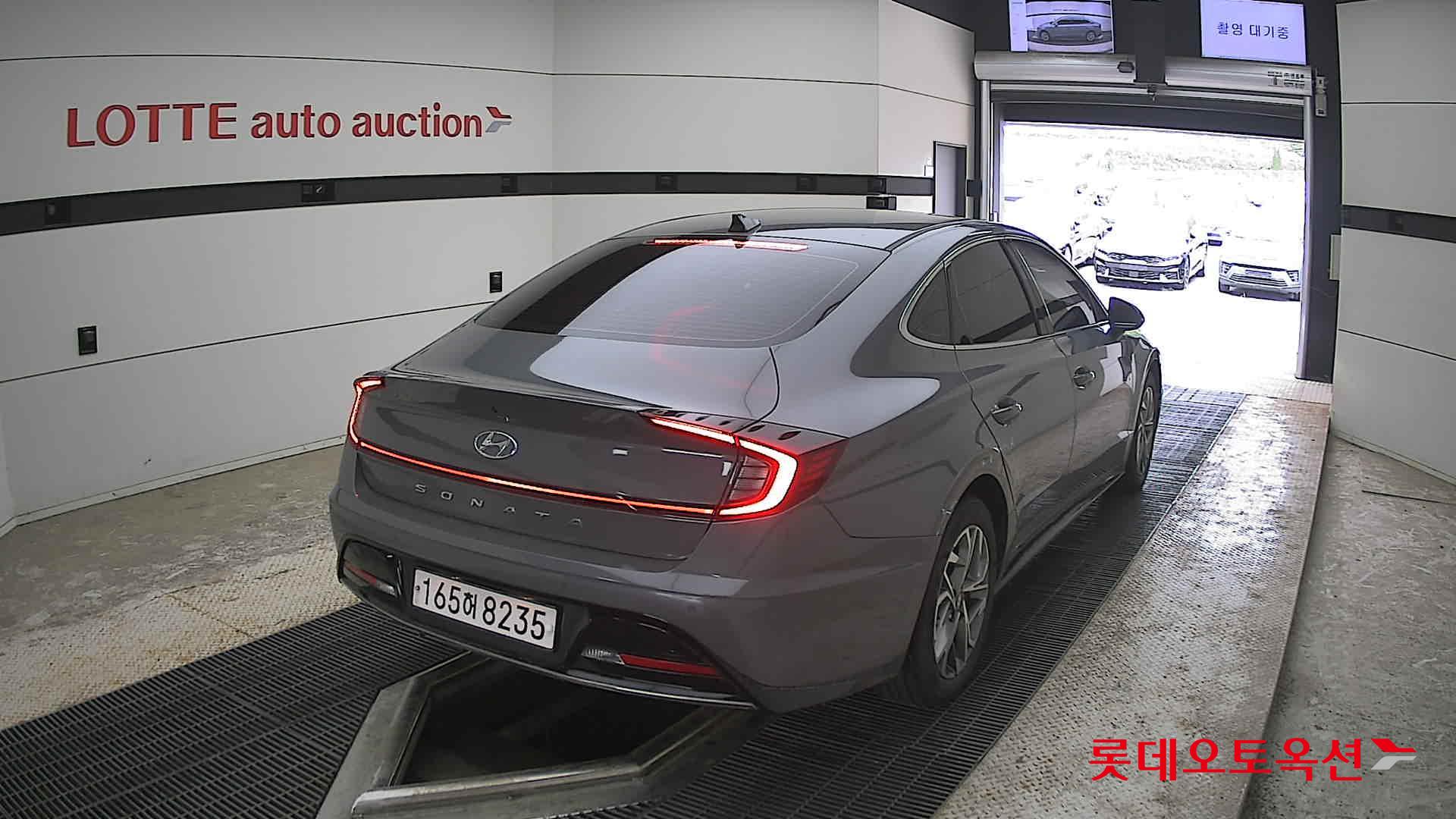 Hyundai Sonata - 18