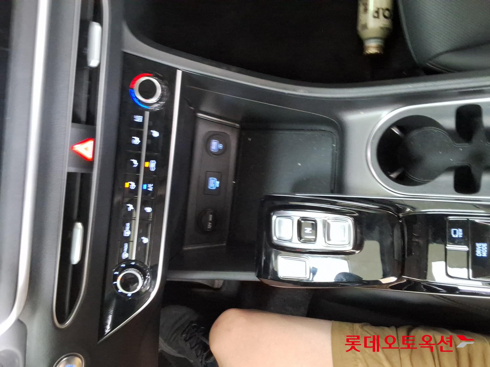 Hyundai Sonata - 32