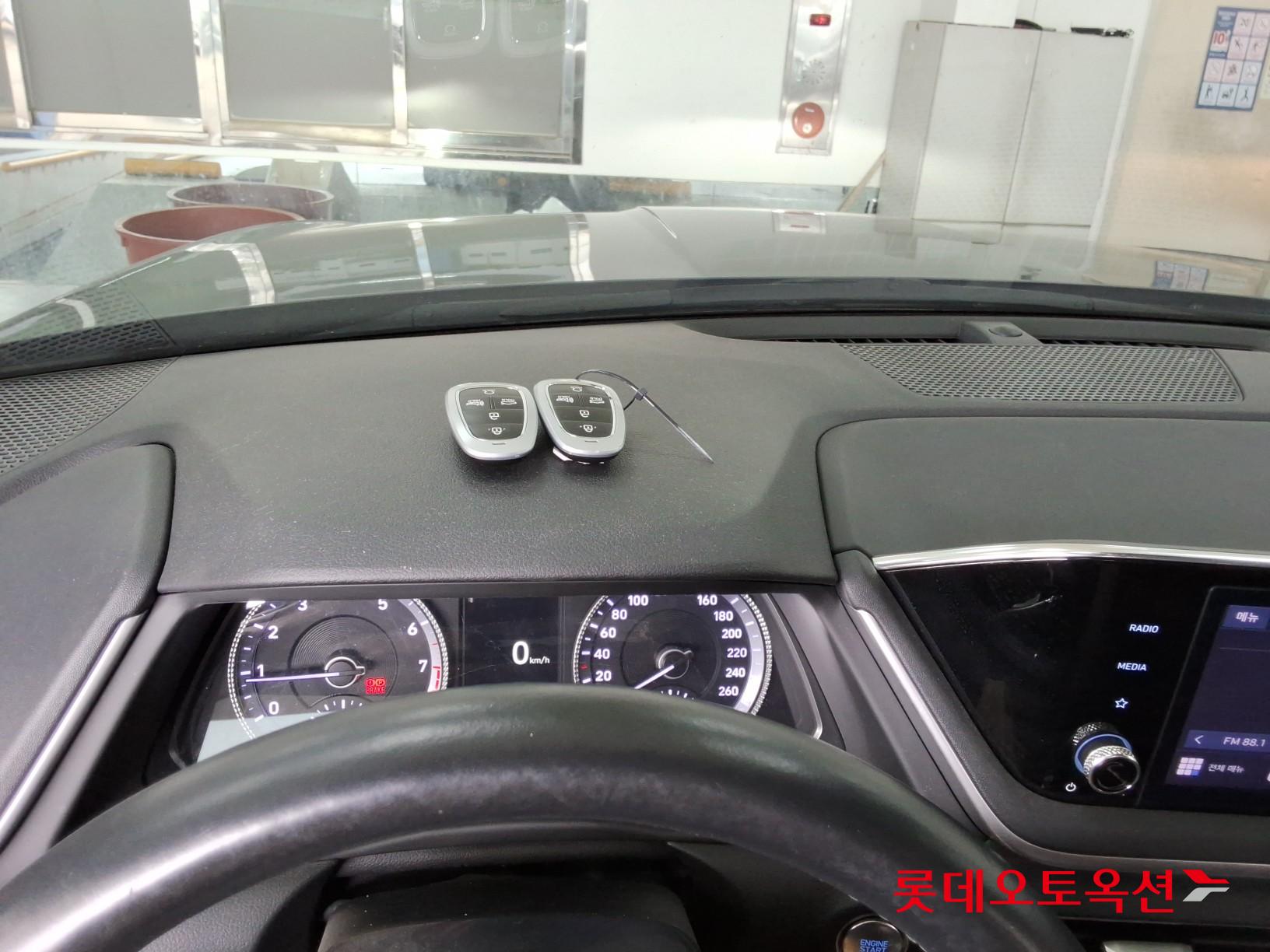 Hyundai Sonata - 34