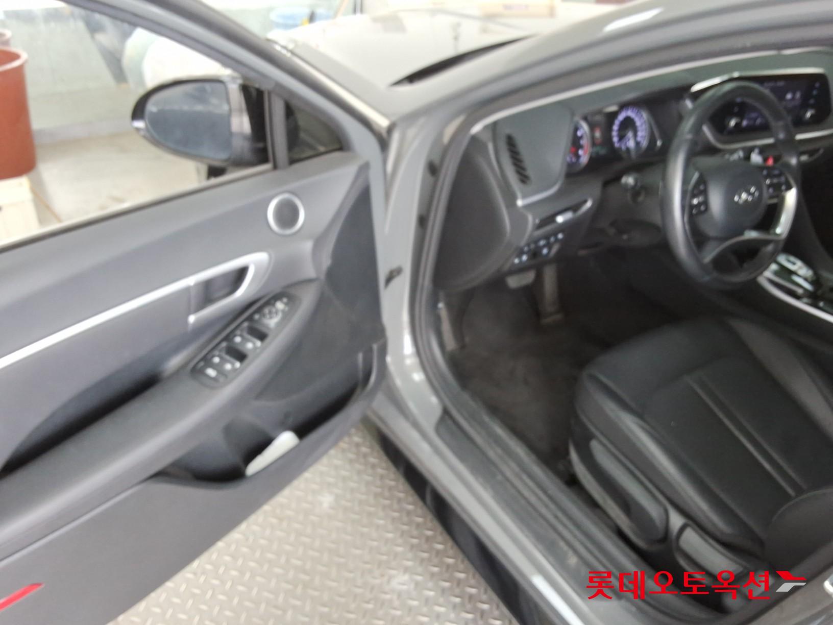 Hyundai Sonata - 36
