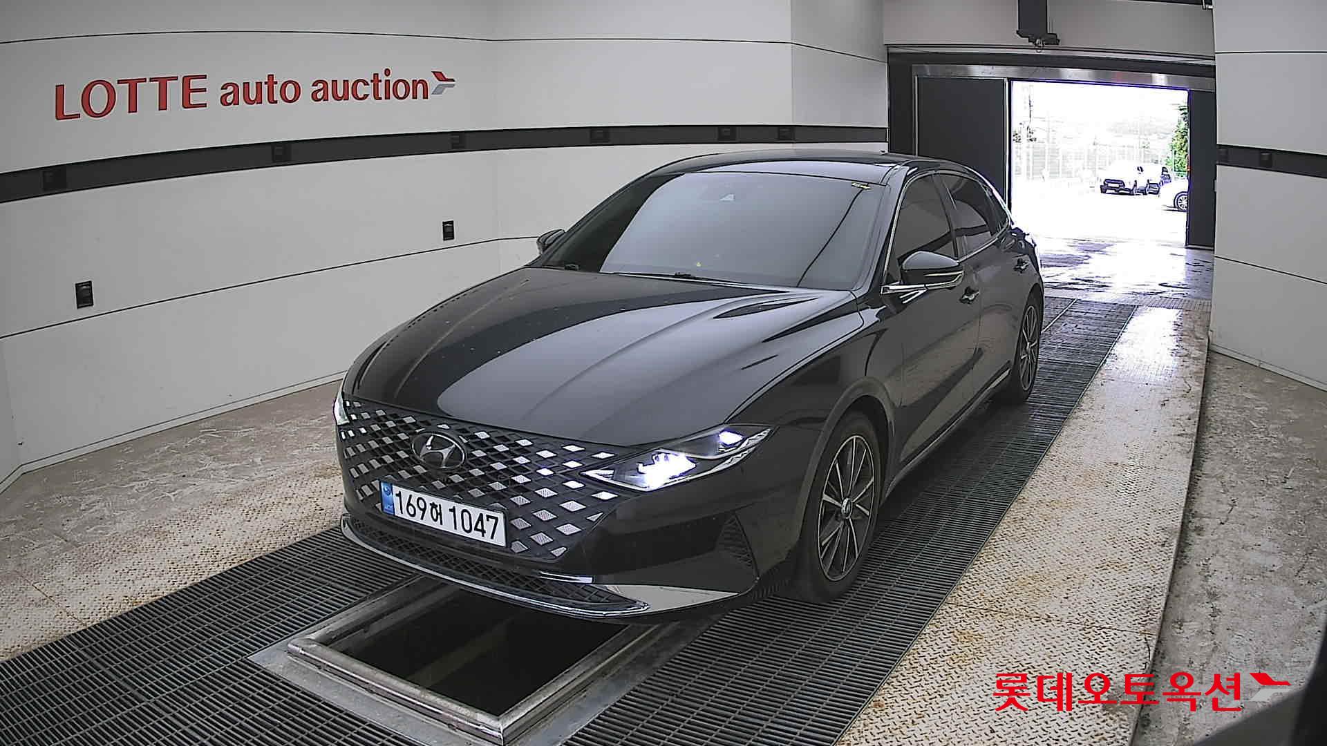 Hyundai Grandeur - 10