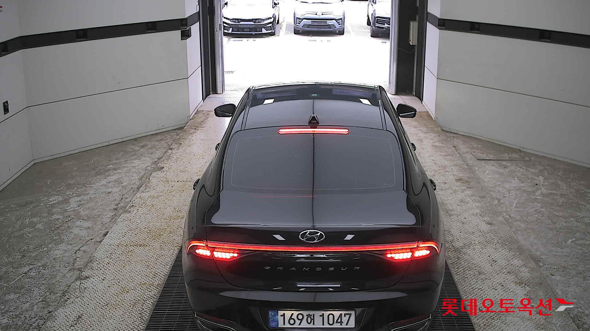 Hyundai Grandeur - 17