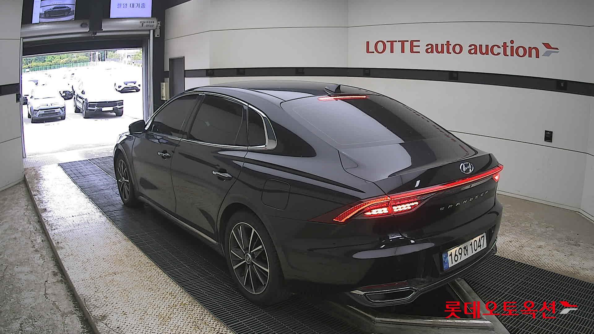 Hyundai Grandeur - 4