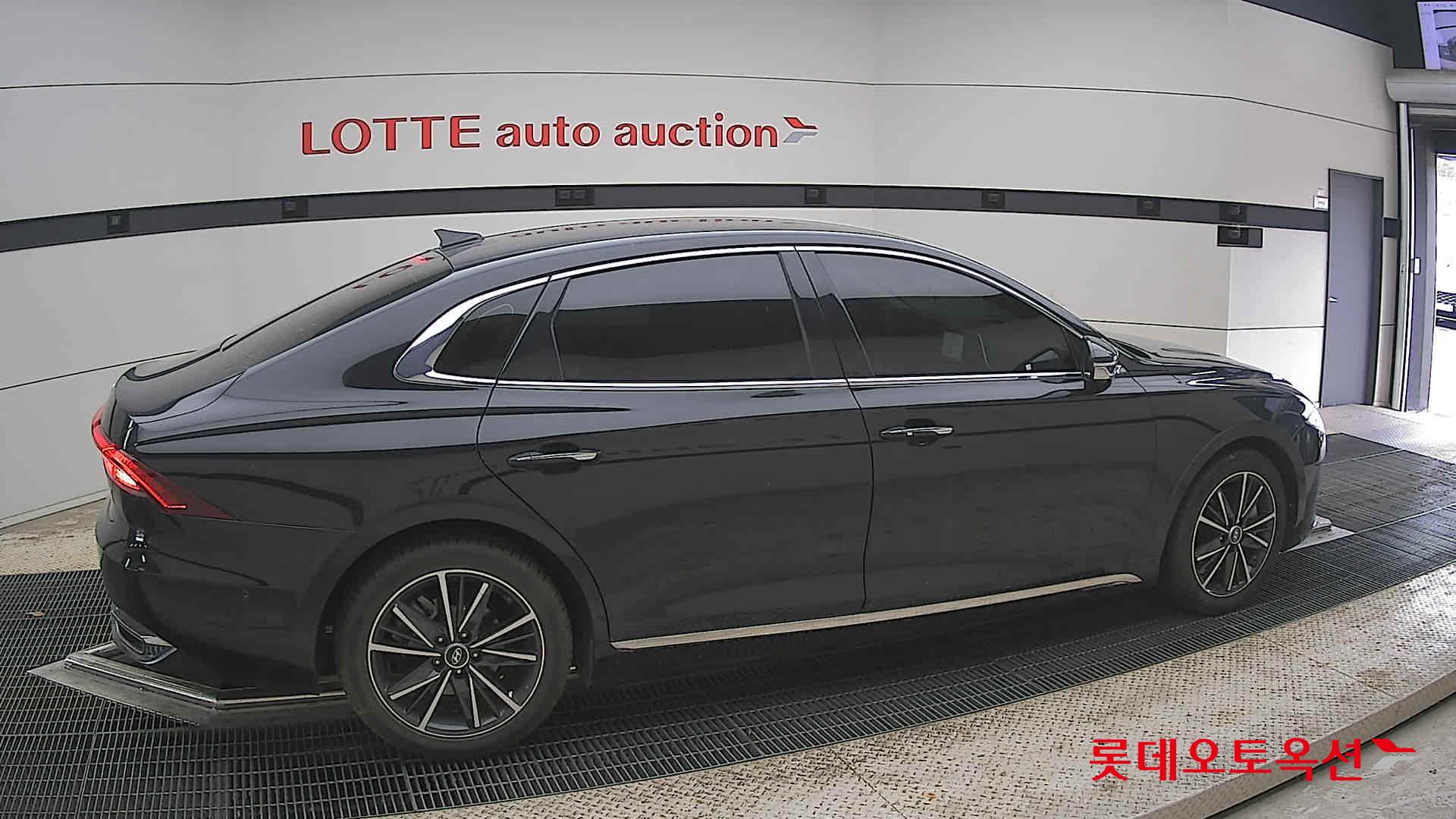Hyundai Grandeur - 20