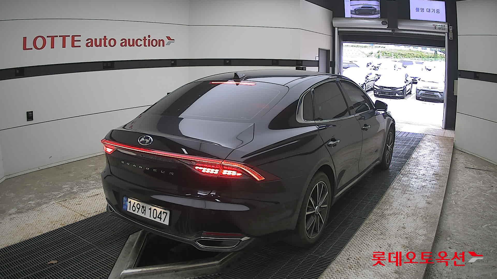 Hyundai Grandeur - 18