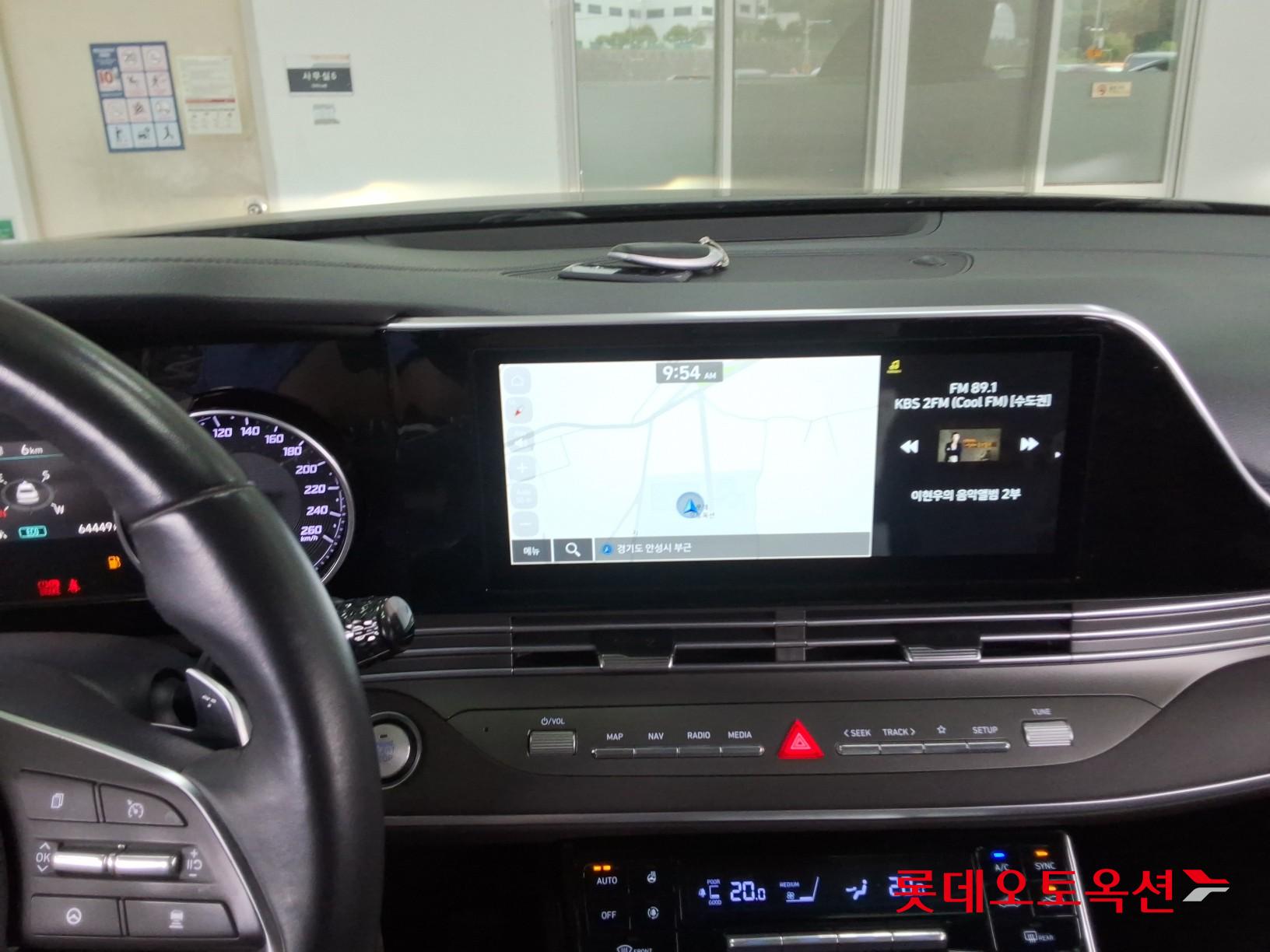 Hyundai Grandeur - 32