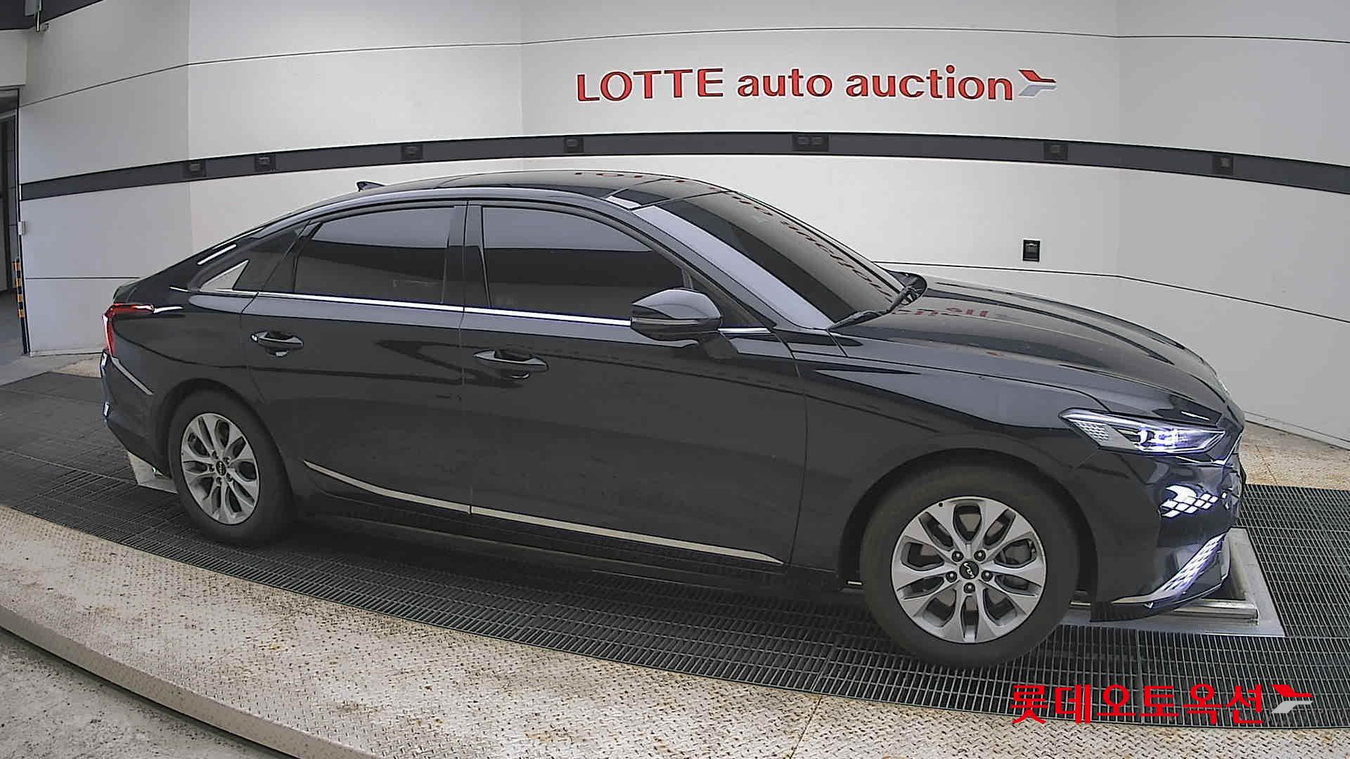 Kia K8 - 22