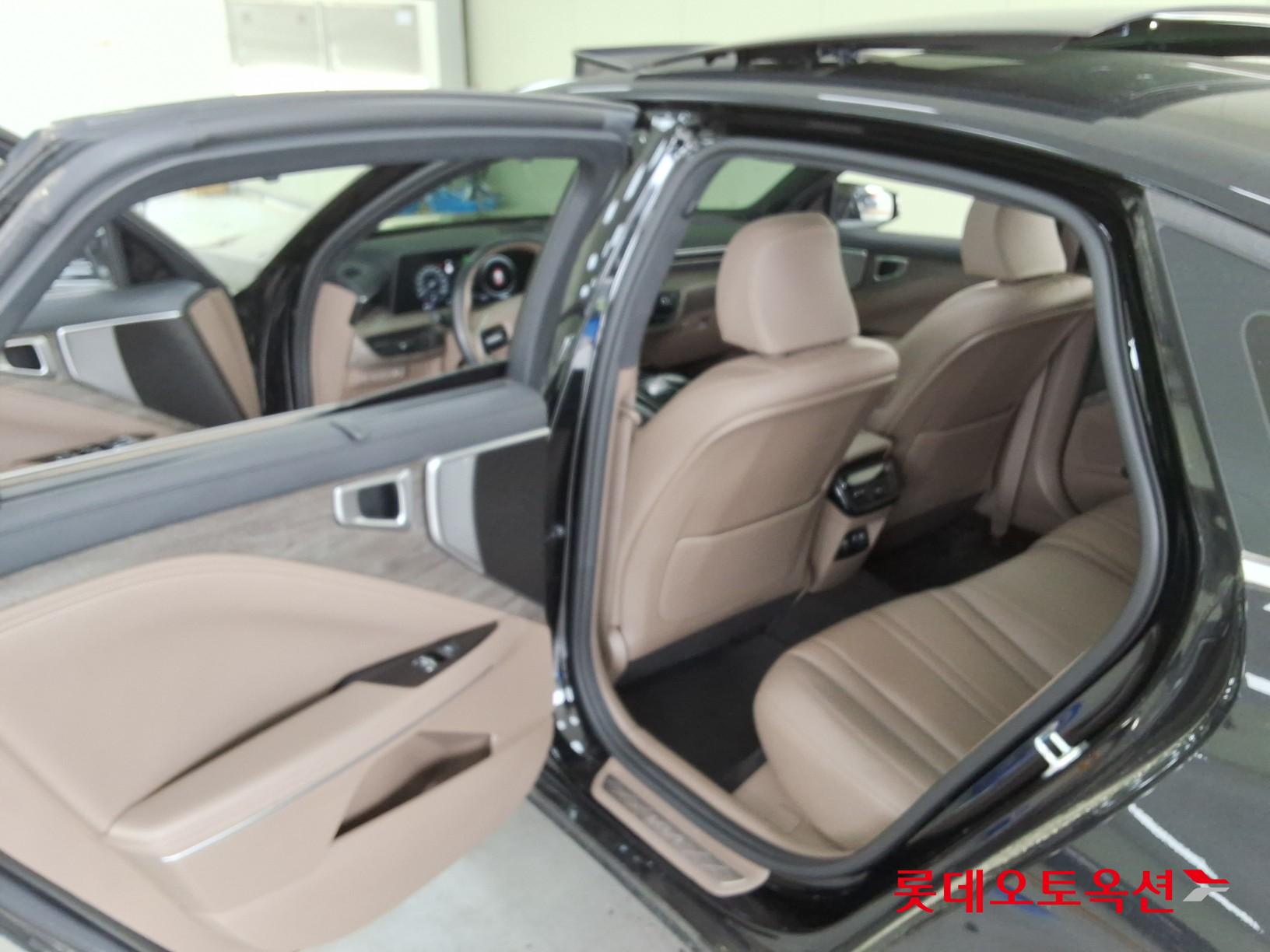 Kia K8 - 37