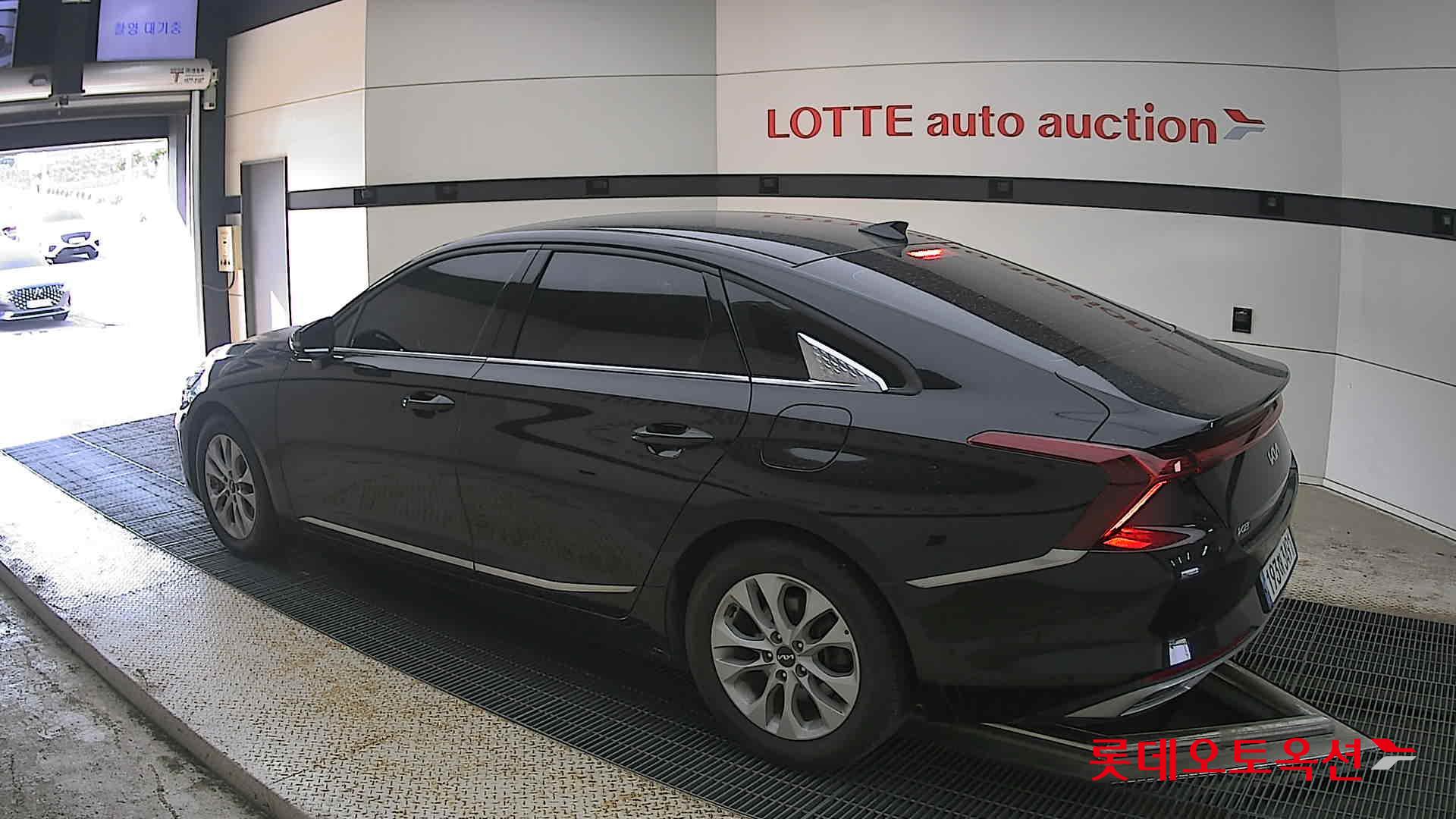 2022 - kia k8
