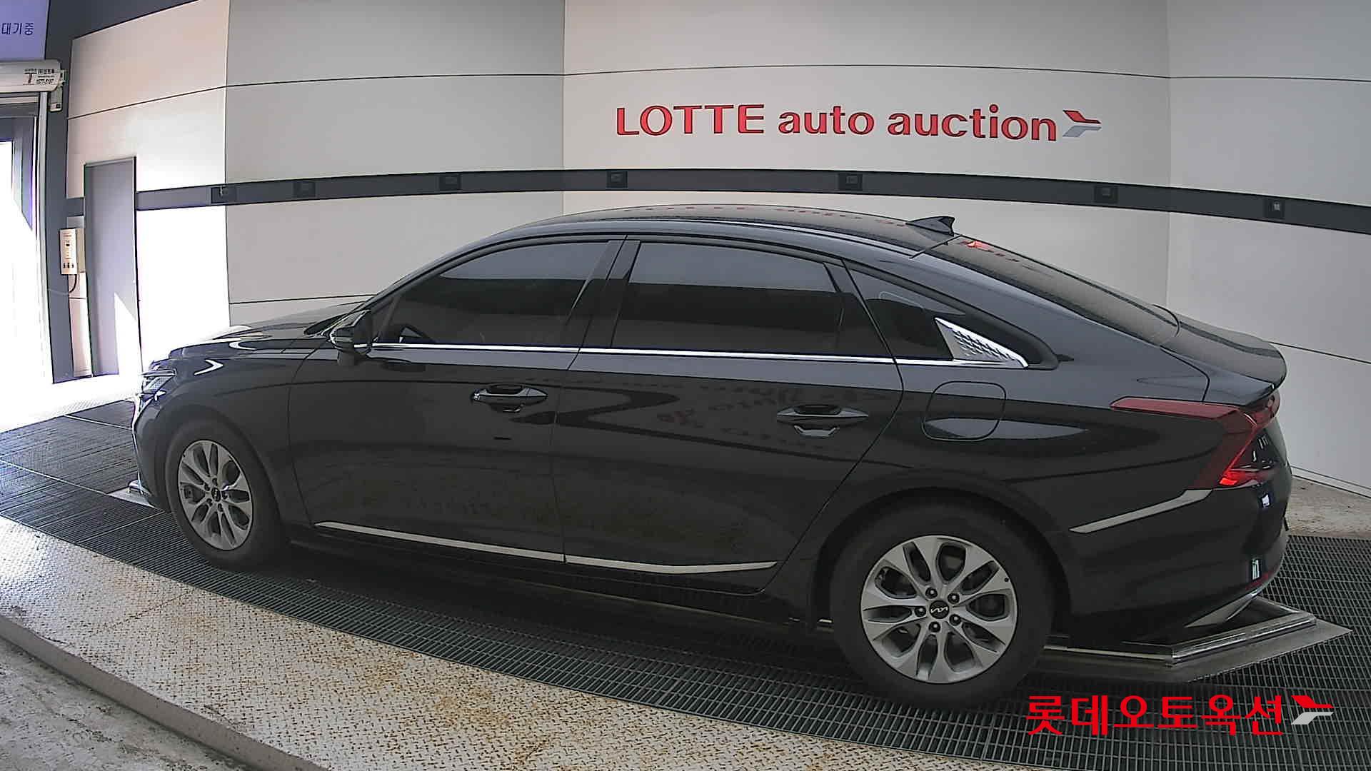 2022 - kia k8