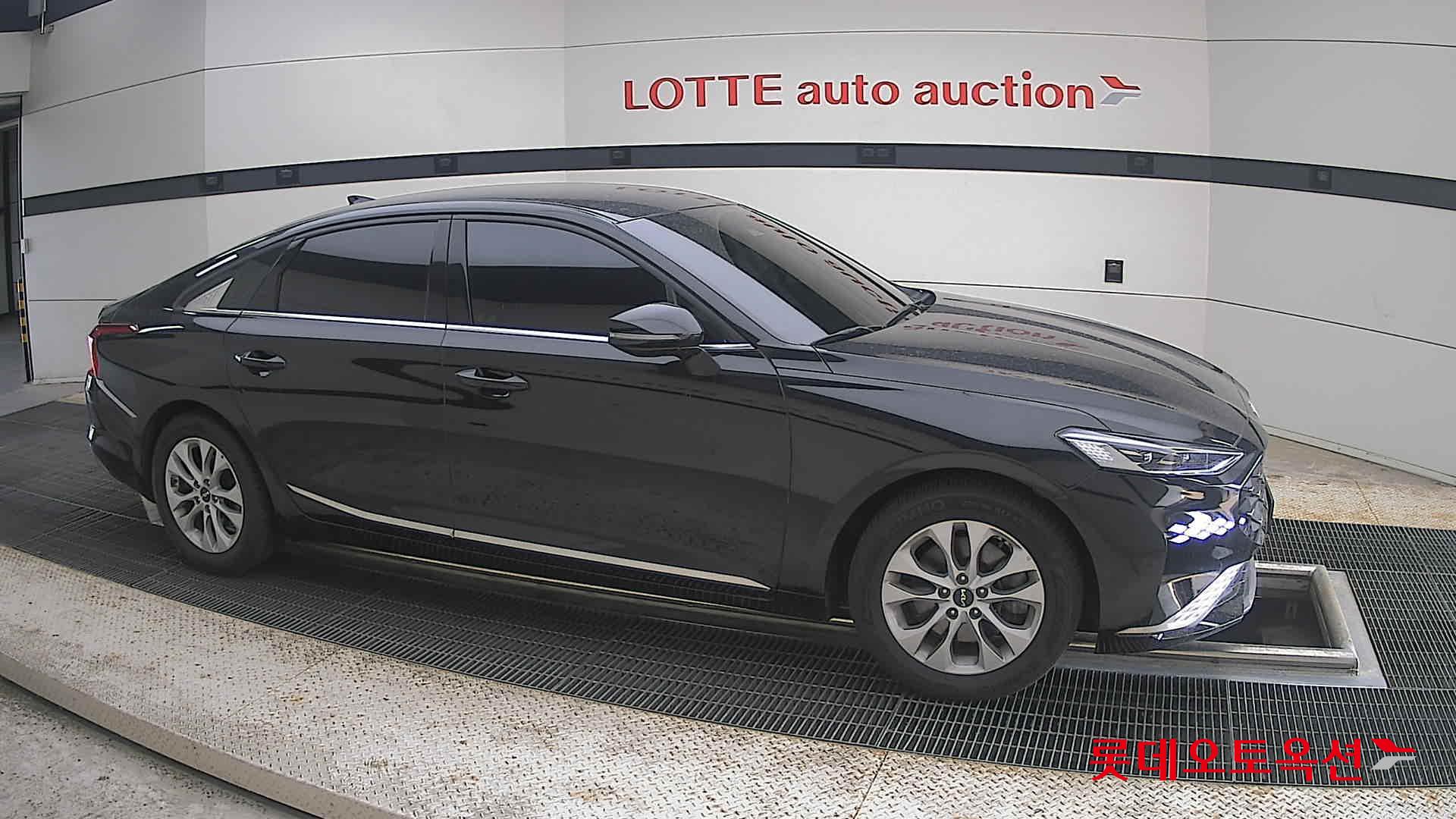 2022 - kia k8